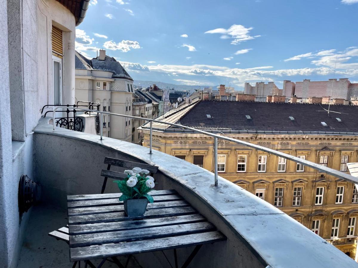 Jolan Suite Budapeste Exterior foto
