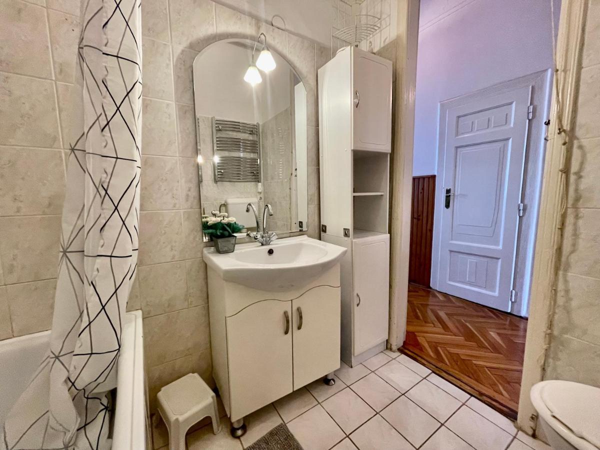 Jolan Suite Budapeste Exterior foto